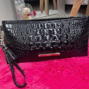 Melbourne Kayla - Brahmin Wristlet. <3
